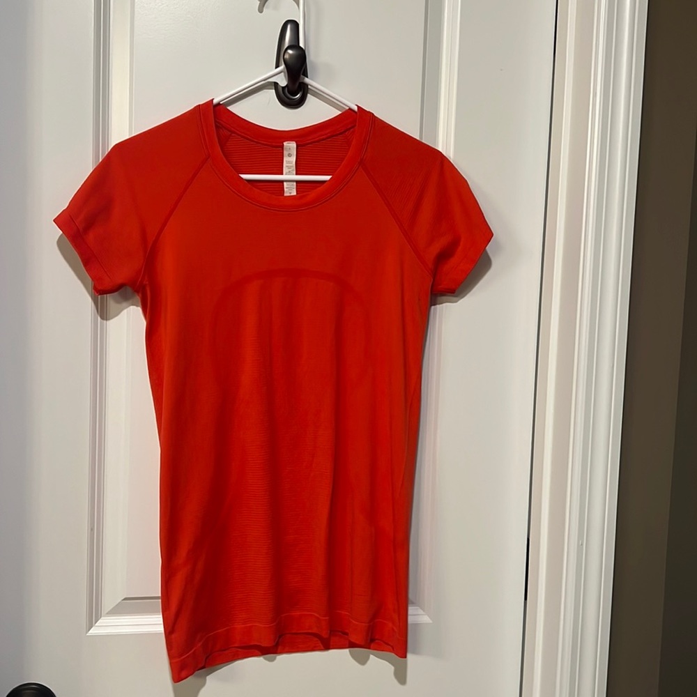 Lululemon T-Shirt